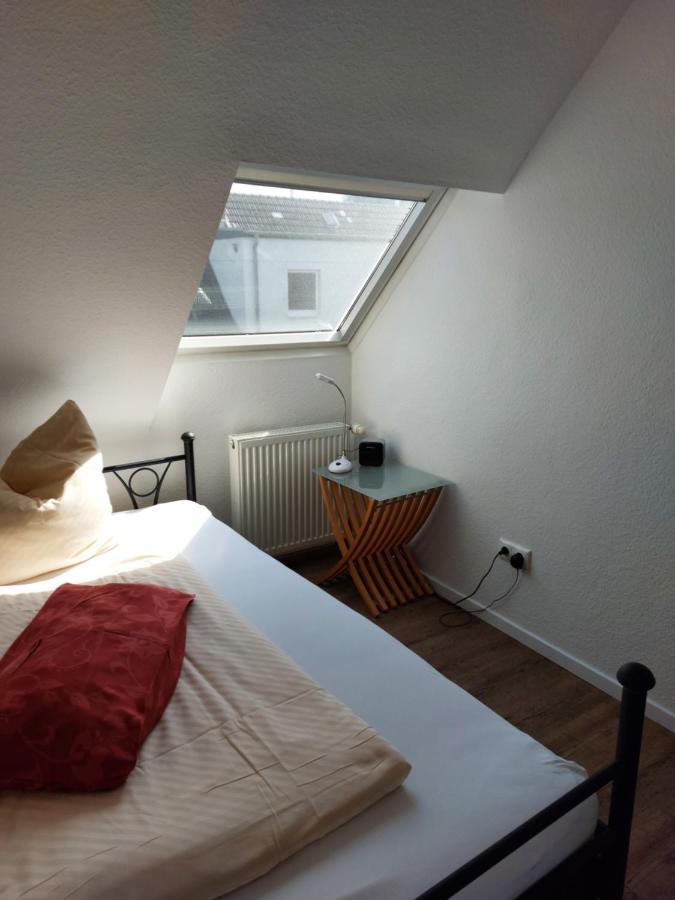 Hotel Alt-Rodenkirchen Koln Bagian luar foto
