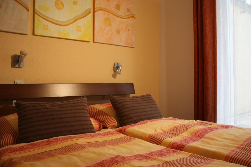 Hotel Alt-Rodenkirchen Koln Ruang foto